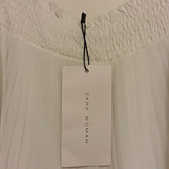 Top - Picture 2 of 4